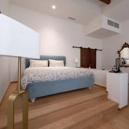 - Rialto 4 아파트 *