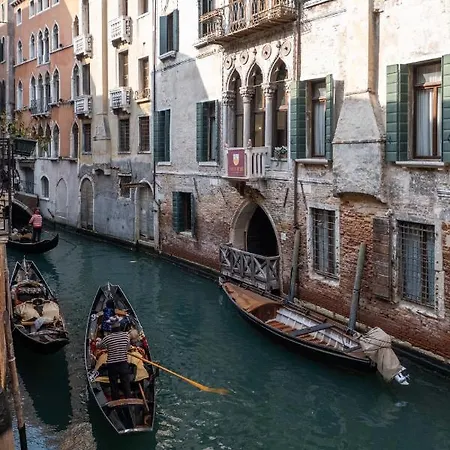 - Rialto 4 *